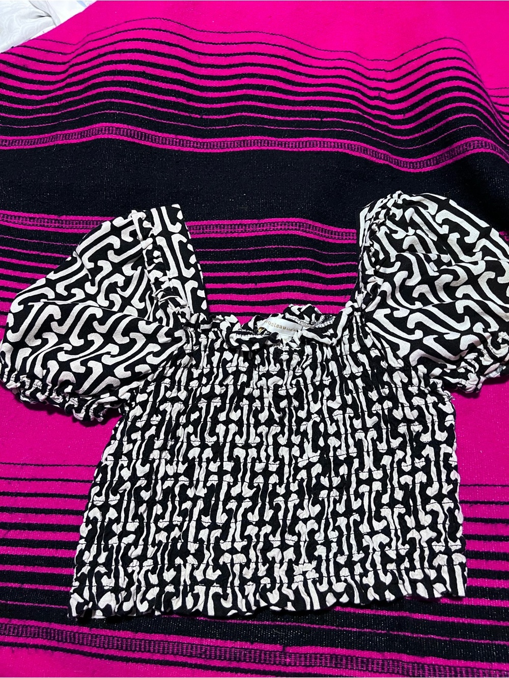 Monteau Los Angeles smocked crop top
